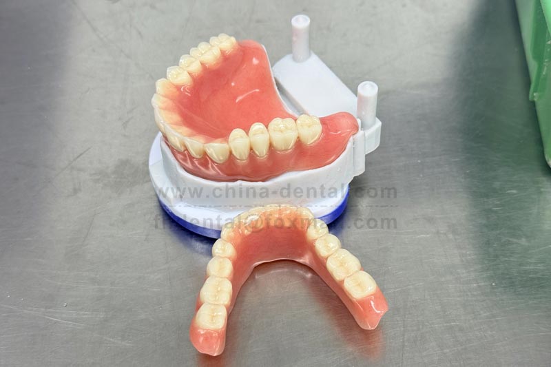 Don't panic about tooth loss—acrylic dentures help you regain the joy of eating.